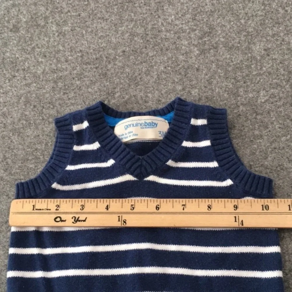 💥 $5 if bundled - Genuine Baby by OshKosh 3 Month Sweater Vest Navy White Stripe